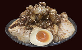 平太周 爆盛油脂麺(ばくもりあぶらあぶらめん) 900円